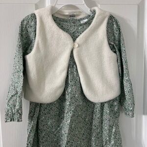 Toddler girls sized 24 months two piece dress with faux fur vest. Worn once EUC